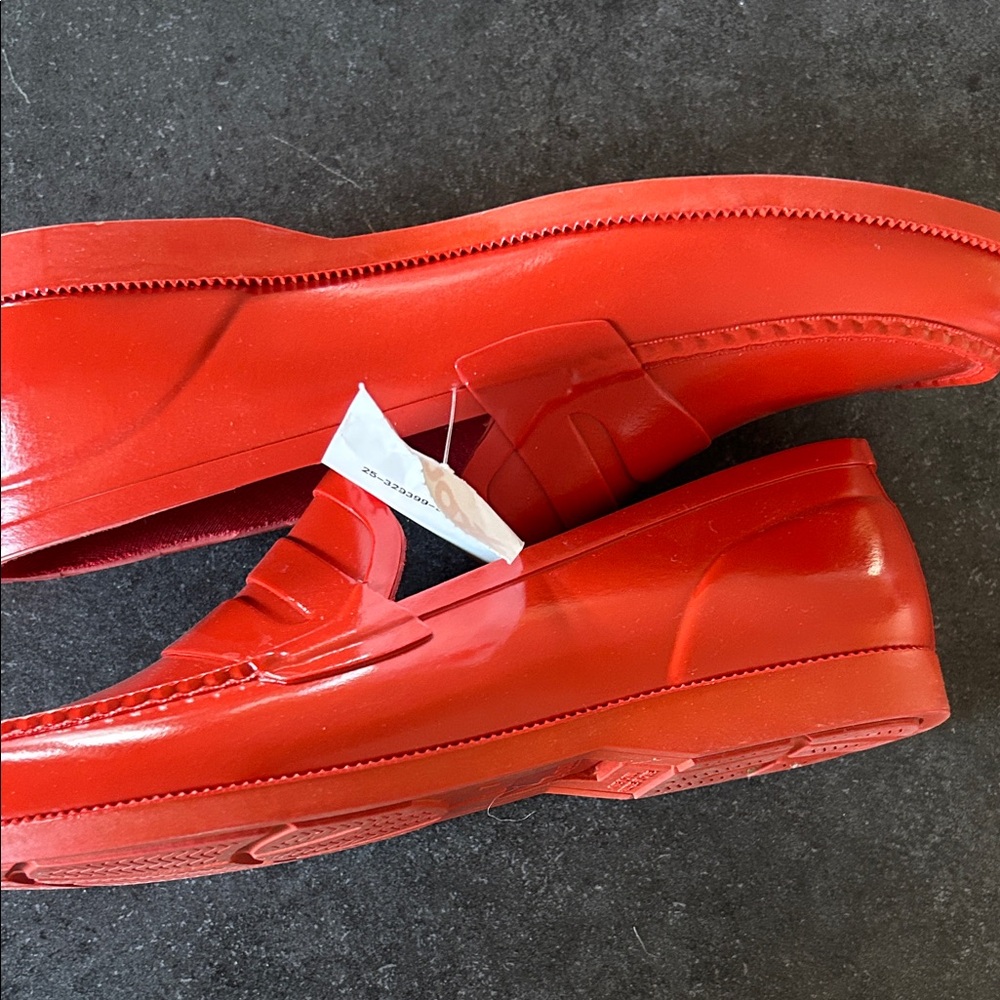 G.H. Bass & Co. Vibrant Red Women's Loafers - Picture 3 of 4